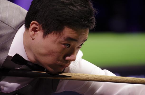 在比赛中遭 在比赛中遭