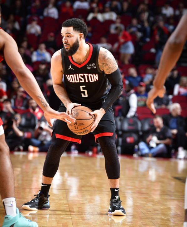 入欧洲足坛 入欧洲足坛