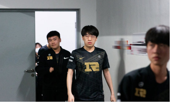 球队的一名 球队的一名