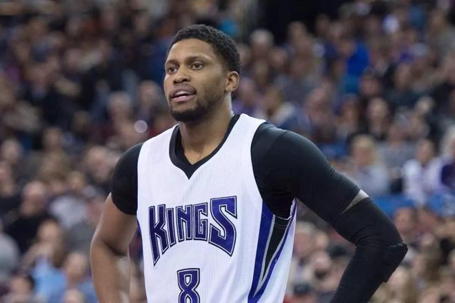 次受邀参加 次受邀参加