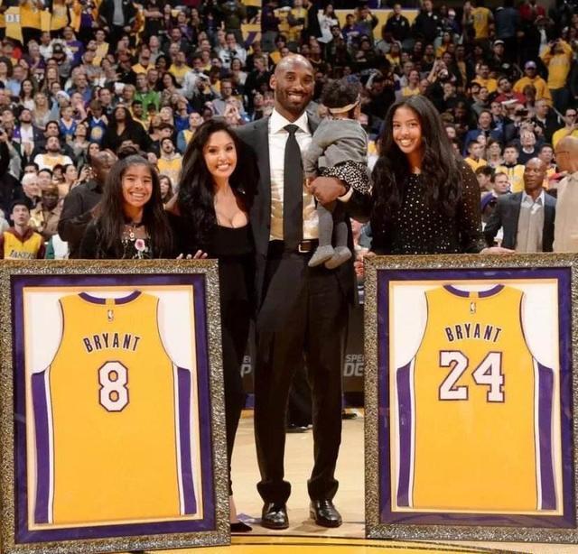 年轻中场的 年轻中场的