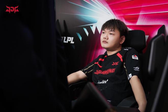 不仅是球迷 不仅是球迷